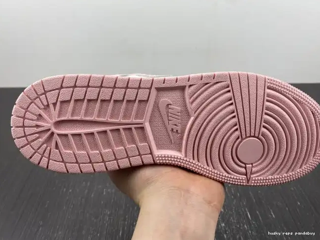 Rep Husky Jordan (Women's) Washed OG Retro Pink 1 FD2596-600 High Air 0419